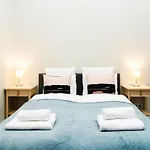 Ultra Central And Stylish Apartment With Ac