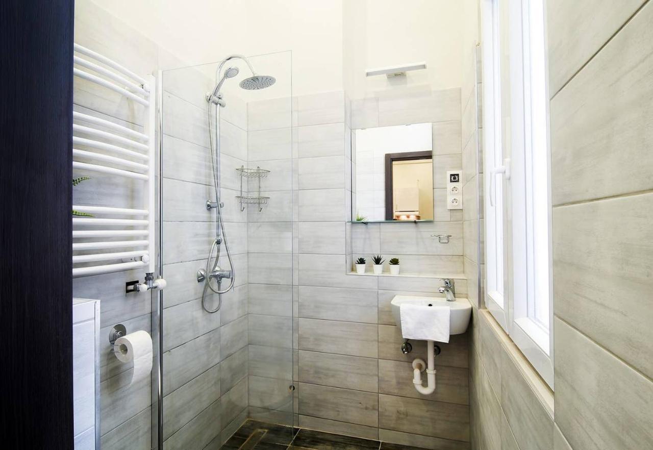 Ultra And Stylish With Ac Budapest